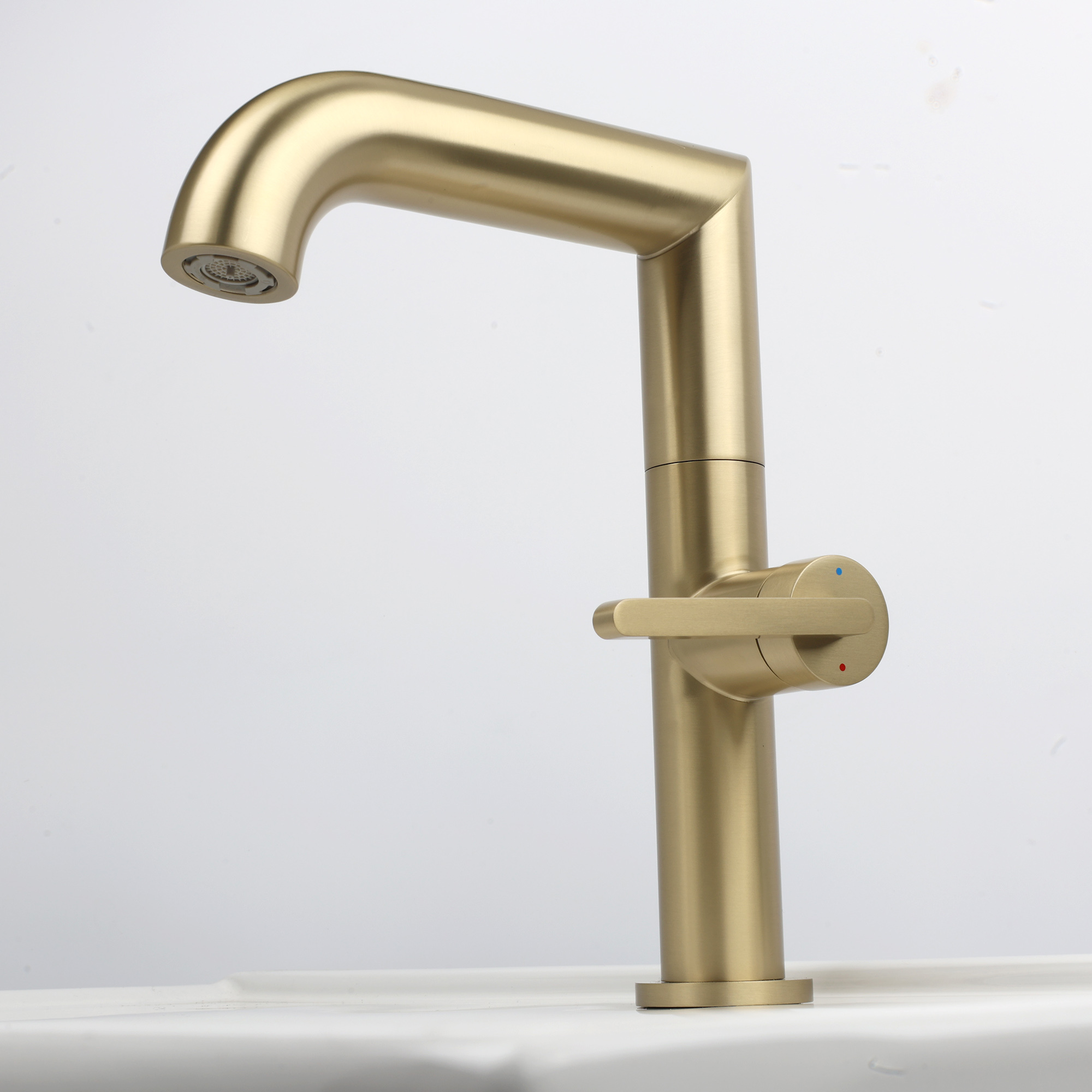 Latest company Cases about 2026 Stainless Steel Faucet Industry Trends: Seize Cross-Border Bathroom Growth Opportunities